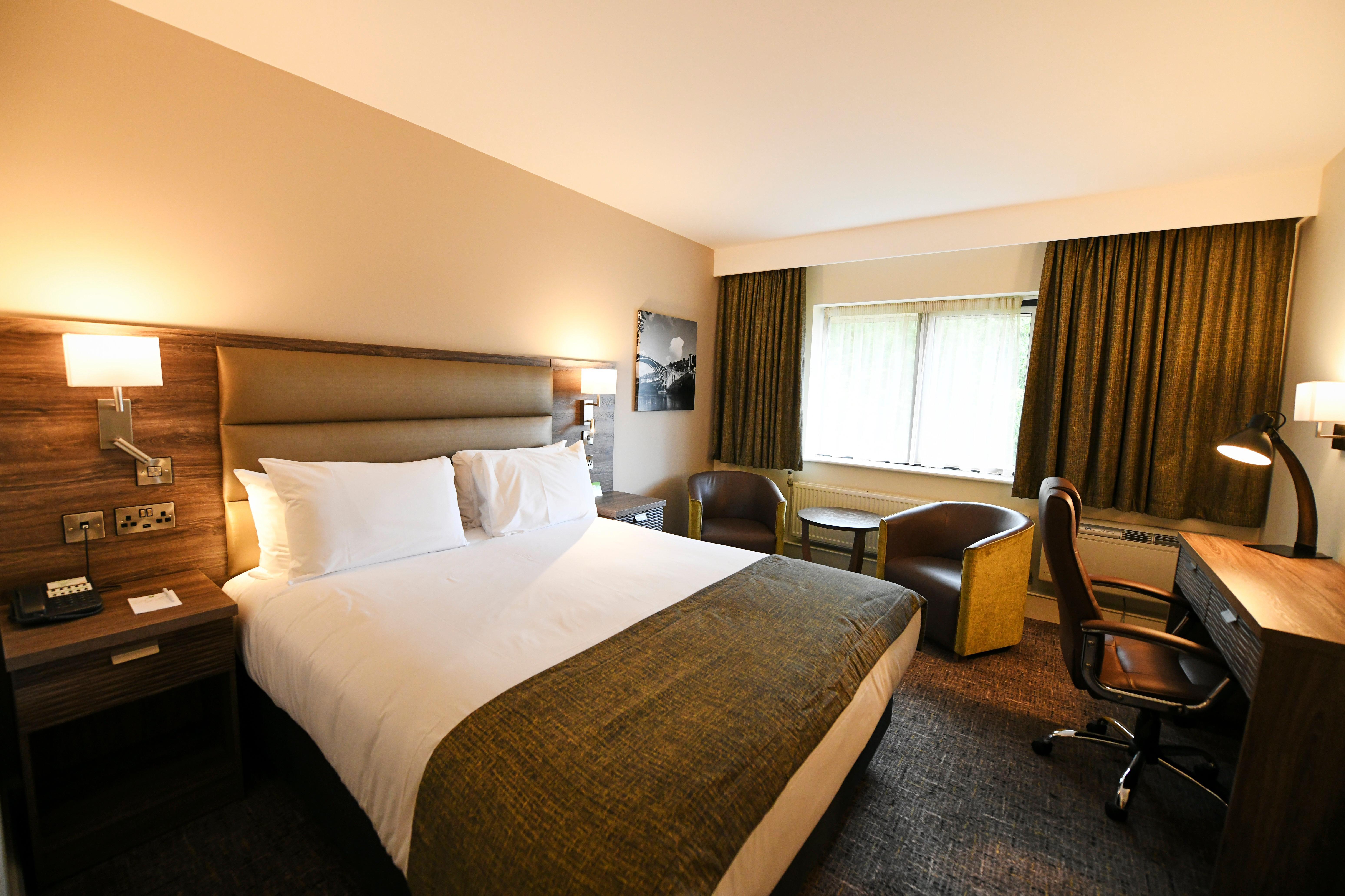 Holiday Inn Telford Ironbridge By Ihg Exterior foto