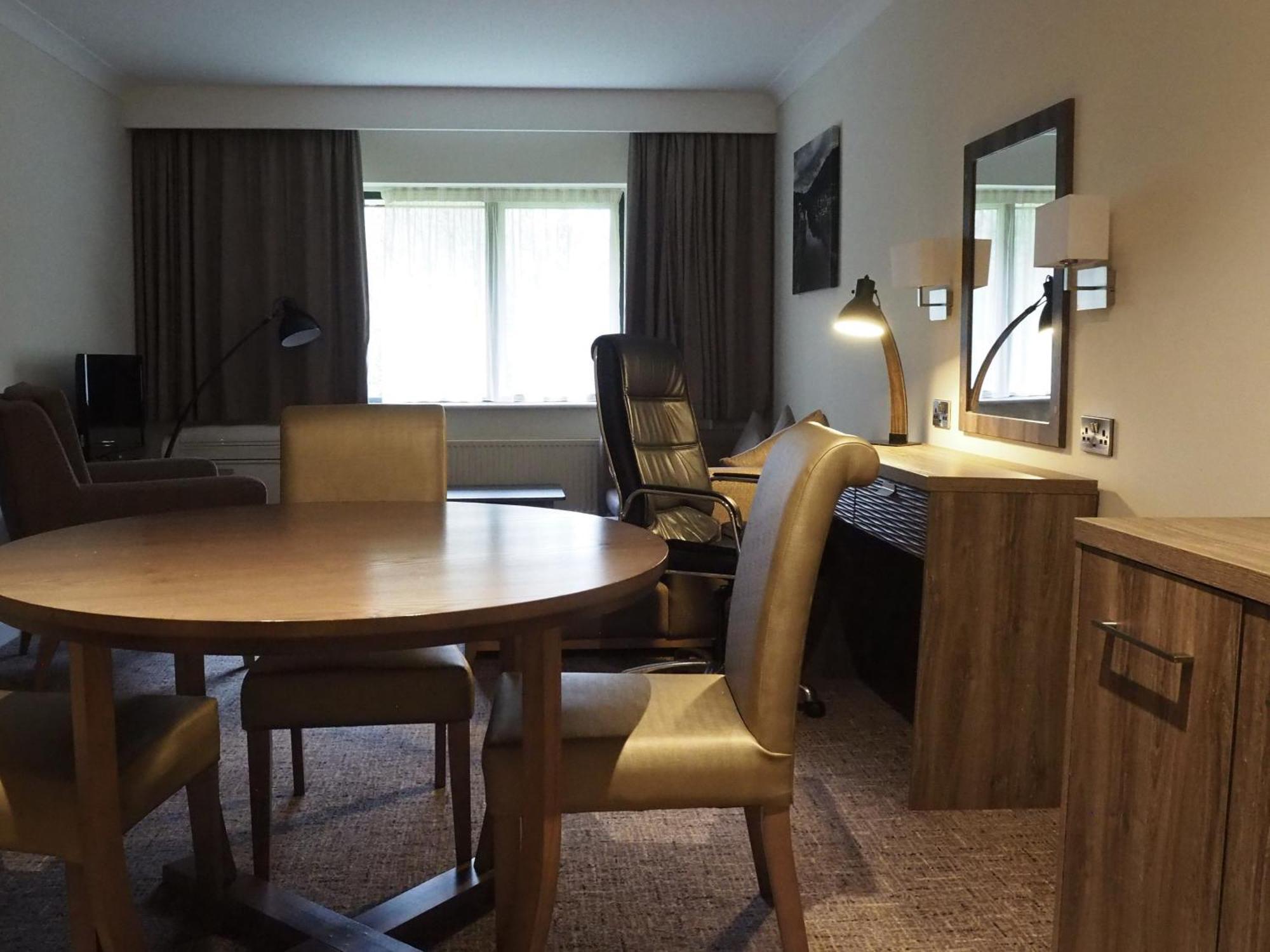 Holiday Inn Telford Ironbridge By Ihg Exterior foto